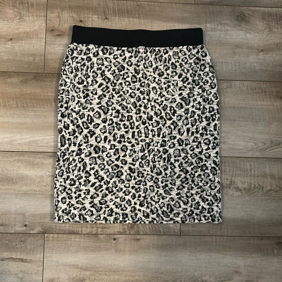 Jones New York Leopard Skirt - Picture 1 of 2